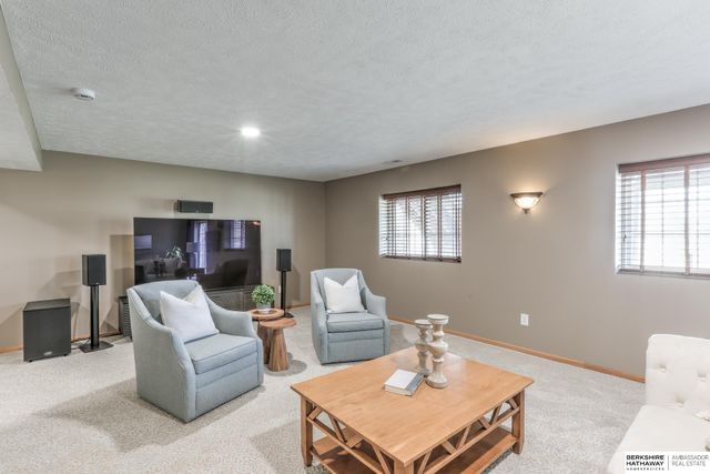 19750 Bellbrook Boulevard, Gretna, NE 68028