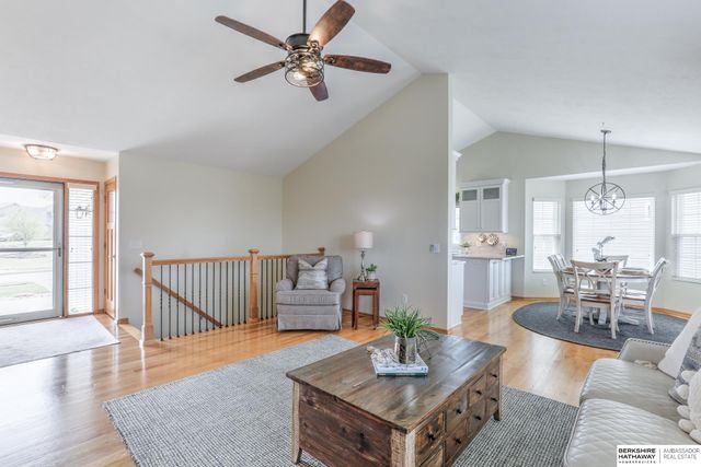 19750 Bellbrook Boulevard, Gretna, NE 68028