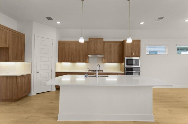 116 Monza BND, Liberty Hill, TX 78642