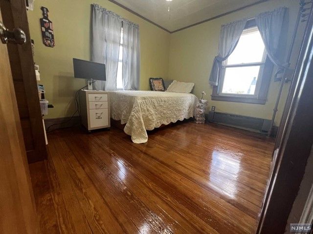 26 Woodland Avenue, Little Ferry, NJ 07643
