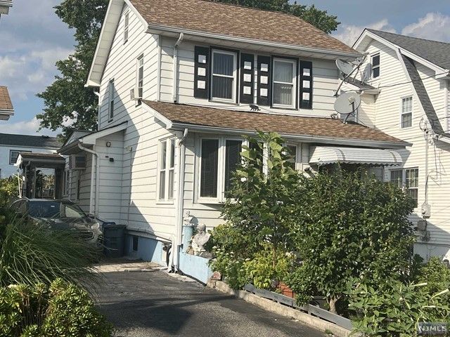 26 Woodland Avenue, Little Ferry, NJ 07643