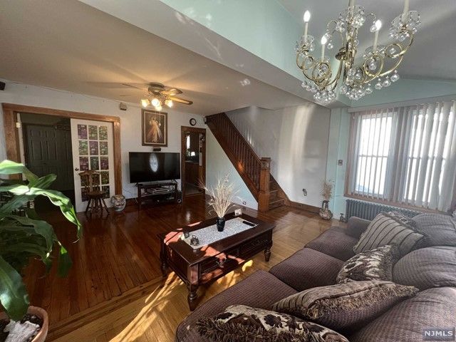 26 Woodland Avenue, Little Ferry, NJ 07643