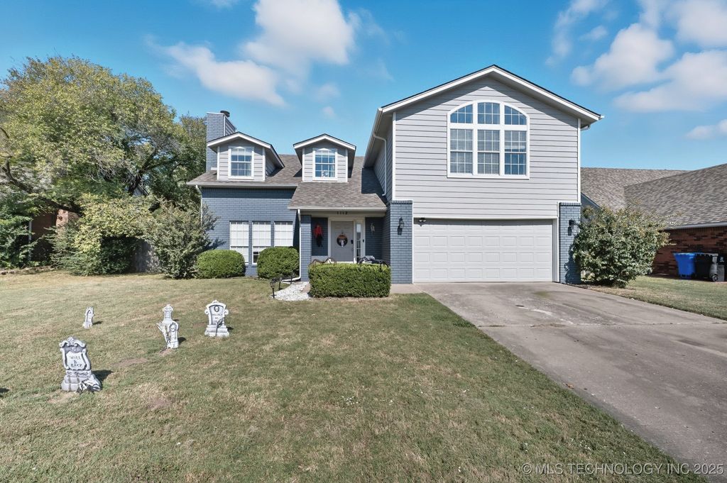 1112 E Dover Place, Broken Arrow, OK 74012