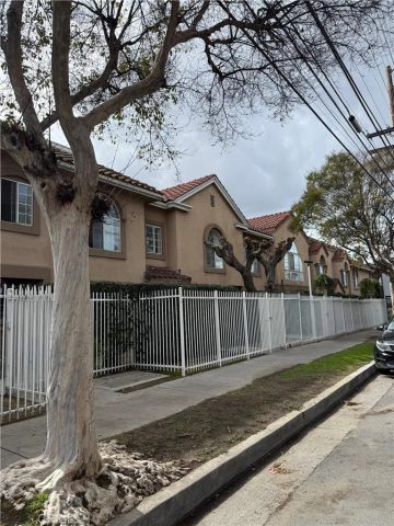 15044 Nordhoff Street 8, North Hills, CA 91343