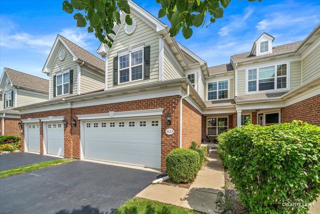 1123 Pine Valley Court, Elgin, IL 60124