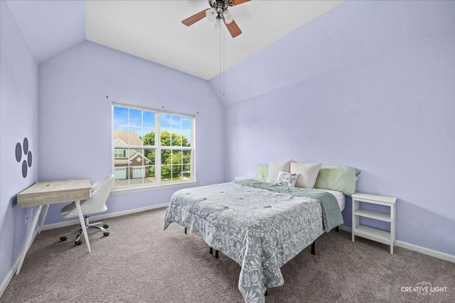 1123 Pine Valley Court, Elgin, IL 60124