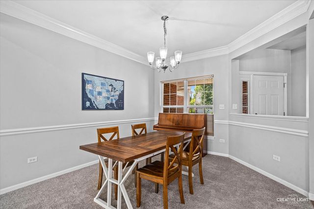 1123 Pine Valley Court, Elgin, IL 60124