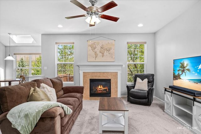 1123 Pine Valley Court, Elgin, IL 60124