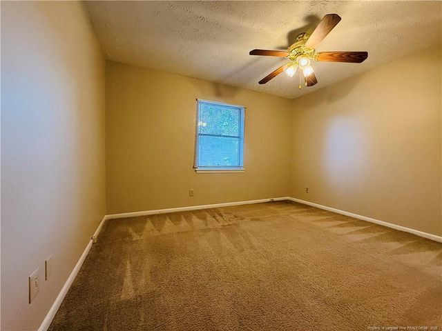 6809 Timbercroft Lane, Fayetteville, NC 28314