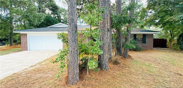 6809 Timbercroft Lane, Fayetteville, NC 28314
