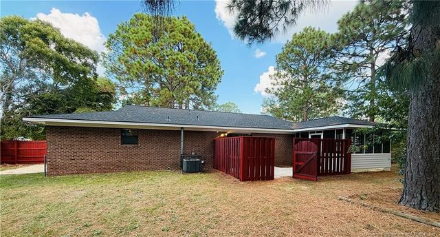 6809 Timbercroft Lane, Fayetteville, NC 28314