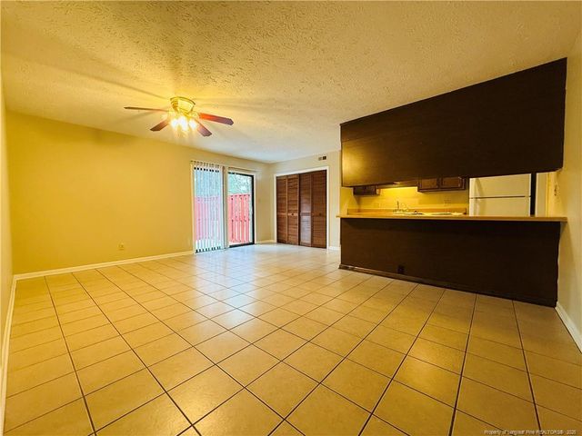 6809 Timbercroft Lane, Fayetteville, NC 28314
