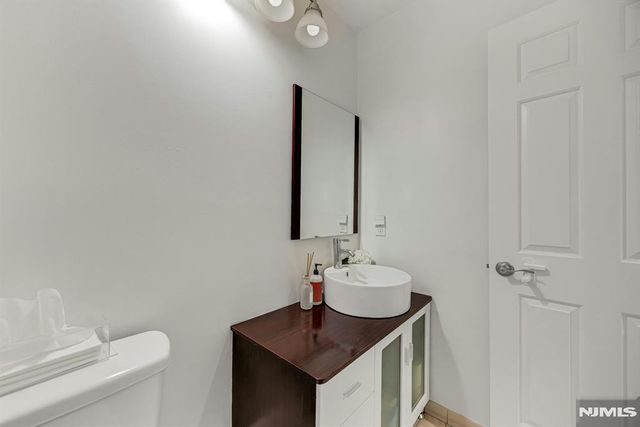 7 Eagles Notch Drive 4, Englewood, NJ 07631