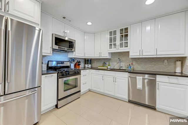 7 Eagles Notch Drive 4, Englewood, NJ 07631