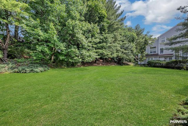 7 Eagles Notch Drive 4, Englewood, NJ 07631