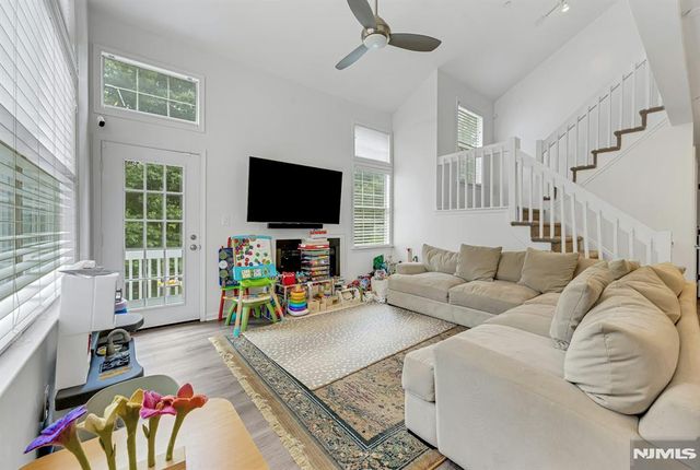 7 Eagles Notch Drive 4, Englewood, NJ 07631
