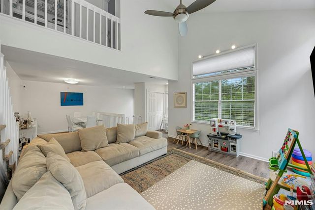 7 Eagles Notch Drive 4, Englewood, NJ 07631