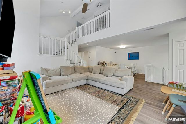7 Eagles Notch Drive 4, Englewood, NJ 07631