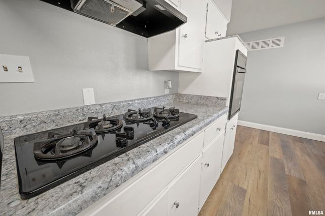 1021 W WESTWOOD Drive, Peoria, IL 61604