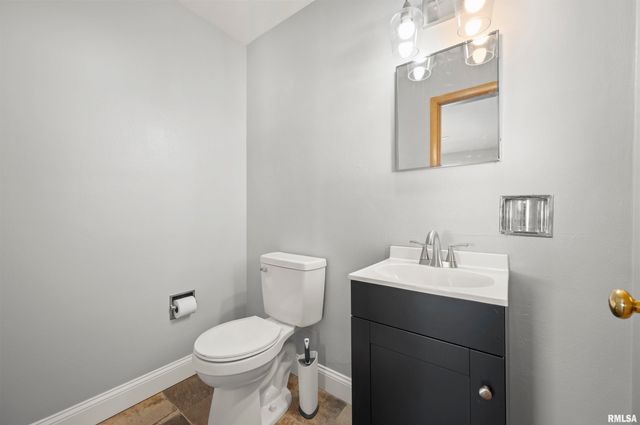 1021 W WESTWOOD Drive, Peoria, IL 61604