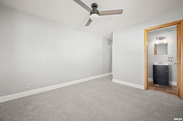 1021 W WESTWOOD Drive, Peoria, IL 61604