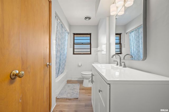 1021 W WESTWOOD Drive, Peoria, IL 61604