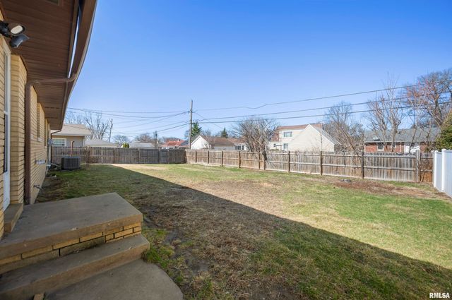 1021 W WESTWOOD Drive, Peoria, IL 61604