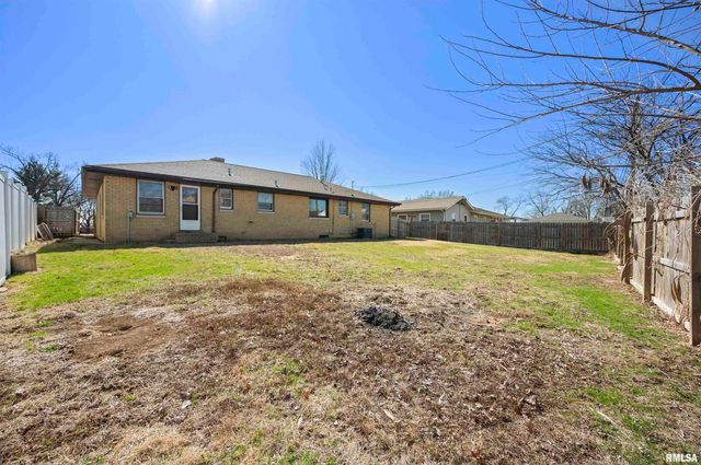 1021 W WESTWOOD Drive, Peoria, IL 61604