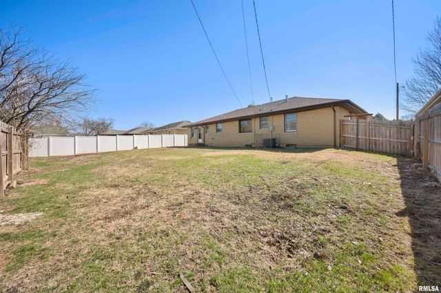 1021 W WESTWOOD Drive, Peoria, IL 61604