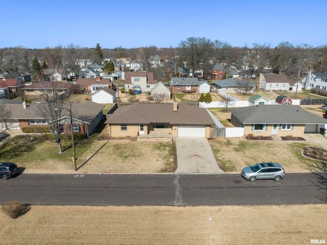 1021 W WESTWOOD Drive, Peoria, IL 61604