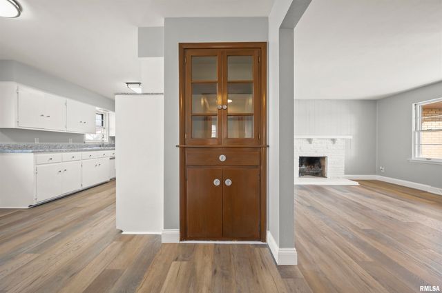 1021 W WESTWOOD Drive, Peoria, IL 61604