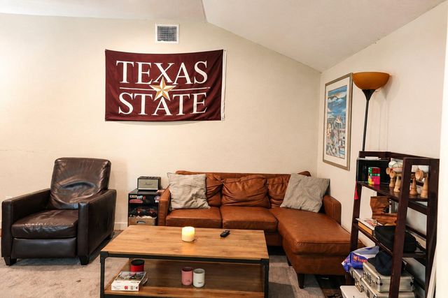 800 Barbara DR, San Marcos, TX 78666