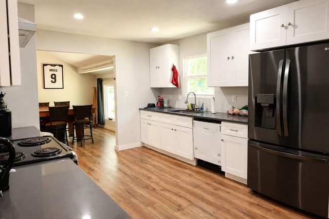 800 Barbara DR, San Marcos, TX 78666