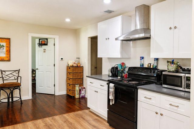 800 Barbara DR, San Marcos, TX 78666