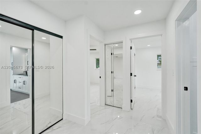 10601 NW 43rd Ct, Coral Springs, FL 33065