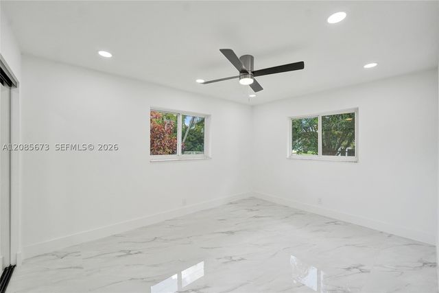 10601 NW 43rd Ct, Coral Springs, FL 33065