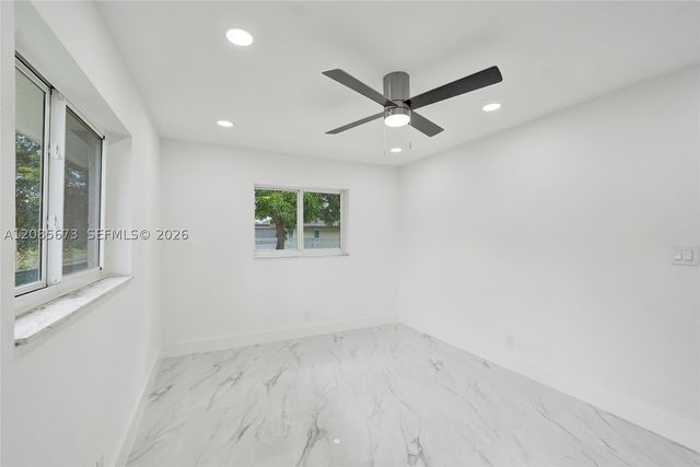 10601 NW 43rd Ct, Coral Springs, FL 33065