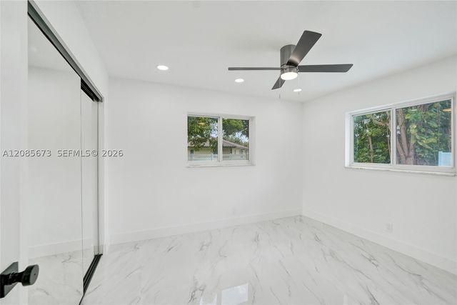 10601 NW 43rd Ct, Coral Springs, FL 33065