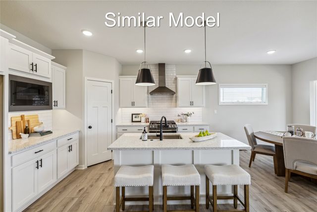 565 NW Rosemont Drive, Waukee, IA 50263