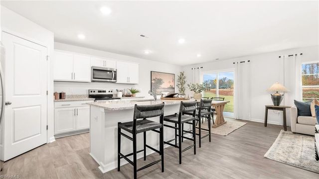 4866 Mount Hope Drive, Winston-salem, NC 27107