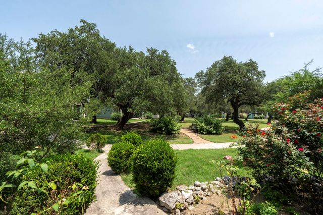 423 Wetzel, Kyle, TX 78640