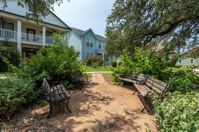 423 Wetzel, Kyle, TX 78640