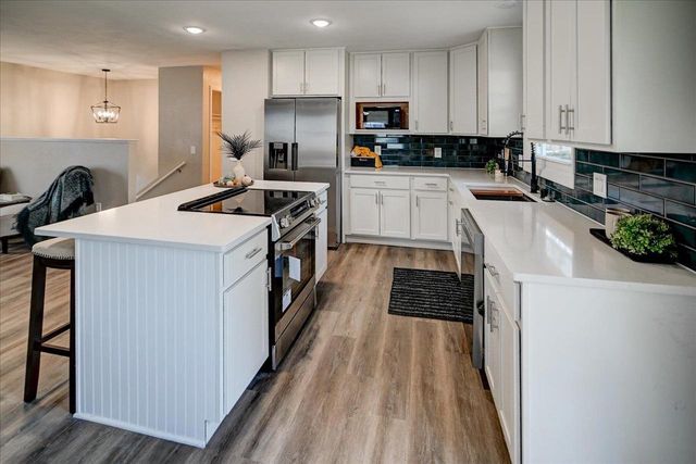 10 Ammerman Circle, Madison, WI 53716