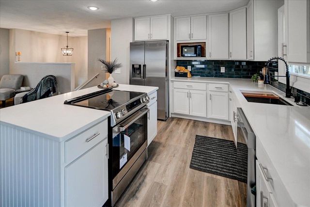 10 Ammerman Circle, Madison, WI 53716