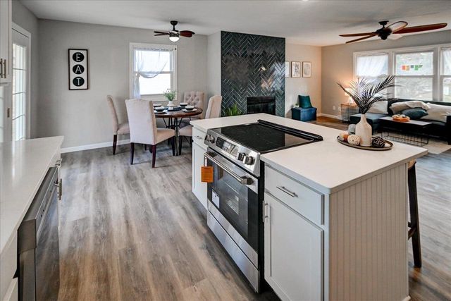 10 Ammerman Circle, Madison, WI 53716