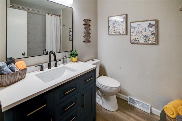 10 Ammerman Circle, Madison, WI 53716