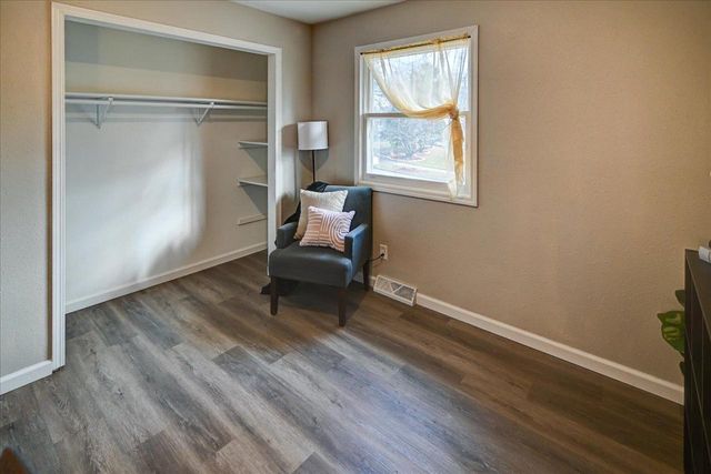 10 Ammerman Circle, Madison, WI 53716