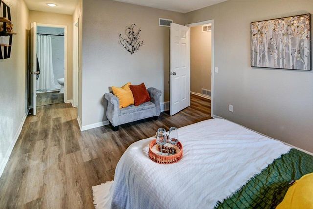 10 Ammerman Circle, Madison, WI 53716