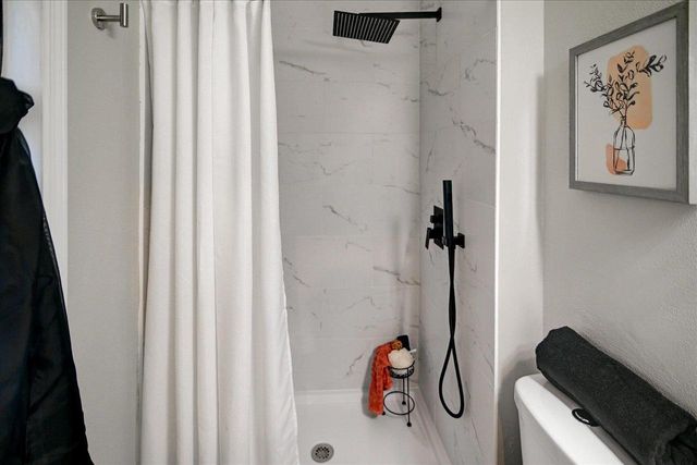 10 Ammerman Circle, Madison, WI 53716