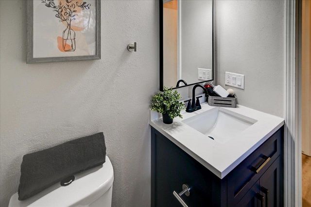 10 Ammerman Circle, Madison, WI 53716